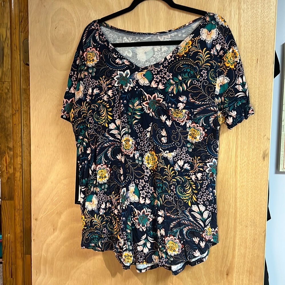 Grace and lace medium tee